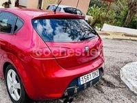 Usado Seat Leon Sport 140 CV (102 kW) 2005 Rojo Utilitario