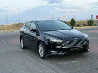 Usado Ford Focus Titanium 120 CV (88 kW) 2019 Negro Familiar