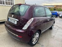 Usado Lancia Ypsilon 75 CV (55 kW) 2006 Rojo Utilitario