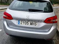 Usado Peugeot 308 SW Style 130 CV (95 kW) 2020 Gris / plata Familiar