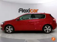 Usado Peugeot 308 Allure 120 CV (88 kW) 2016 Rojo Utilitario