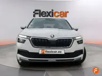 Usado Skoda Kamiq Ambition 110 CV (80 kW) 2021 Blanco SUV