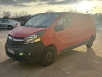 Usado Opel Vivaro Expression 90 CV (66 kW) 2015 Rojo Monovolumen