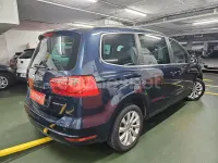 Usado Seat Alhambra Ecomotive 140 CV (102 kW) 2015 Azul Monovolumen