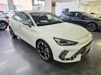 Usado Cupra Leon 150 CV (110 kW) 2025 Beige Berlina