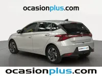 Usado Hyundai i20 100 CV (73 kW) 2022 Gris Utilitario