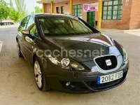 Usado Seat Leon Sport 105 CV (77 kW) 2006 Azul Utilitario