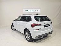 Usado Skoda Kamiq 110 CV (80 kW) 2022 Blanco SUV