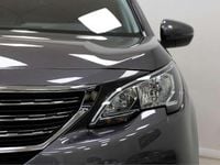 Usado Peugeot 5008 Allure 131 CV (96 kW) 2017 Gris Monovolumen