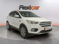 Usado Ford Kuga Trend+ 120 CV (88 kW) 2019 Blanco SUV