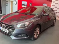 Usado Hyundai i40 115 CV (84 kW) 2018 Azul Berlina