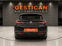 Usado Alfa Romeo Stelvio 280 CV (205 kW) 2018 Gris / plata SUV