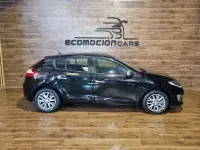 Usado Renault Mégane III Life 115 CV (84 kW) 2014 Negro Berlina
