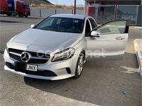 Usado Mercedes A180 Urban 109 CV (80 kW) 2016 Gris / plata Berlina