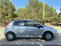 Usado Fiat Punto Dynamic 90 CV (66 kW) 2008 Gris / plata Utilitario