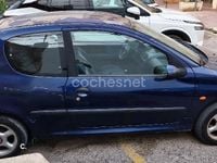 Usado Peugeot 206 70 CV (51 kW) 1999 Azul Utilitario