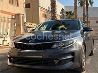 Usado Kia Optima GT-Line 141 CV (103 kW) 2018 Gris / plata Berlina