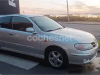 Usado Nissan Almera 110 CV (80 kW) 2001 Gris / plata Berlina