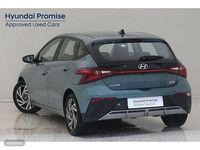 Usado Hyundai i20 84 CV (61 kW) 2023 Verde Berlina