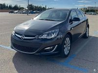 Usado Opel Astra Selective 136 CV (100 kW) 2015 Negro Familiar