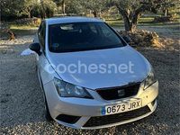 Usado Seat Ibiza Reference 90 CV (66 kW) 2016 Gris / plata Berlina