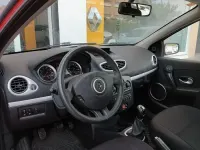 Usado Renault Clio II 100 CV (73 kW) 2008 Rojo Berlina