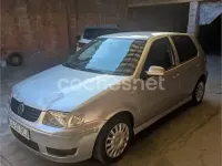Usado VW Polo Trendline 75 CV (55 kW) 2000 Gris / plata Berlina