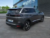 Usado Peugeot 5008 GT 131 CV (96 kW) 2023 Gris SUV