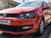 Usado VW Polo Advance 90 CV (66 kW) 2014 Rojo Berlina