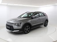 Usado Kia Niro 141 CV (103 kW) 2024 Gris / plata SUV