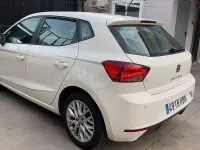 Usado Seat Ibiza Reference 95 CV (69 kW) 2017 Blanco Berlina