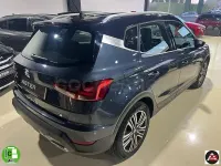 Usado Seat Arona FR 115 CV (84 kW) 2024 Gris / plata SUV