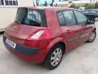 Usado Renault Mégane Dynamique 85 CV (62 kW) 2005 Rojo Berlina