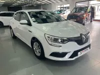 Usado Renault Mégane Intens 90 CV (66 kW) 2016 Blanco Berlina