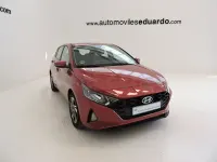 Usado Hyundai i20 100 CV (73 kW) 2021 Rojo Utilitario