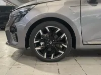 Nuevo Renault Clio V Techno 145 CV (106 kW) 2025 Gris Berlina