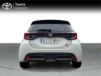 Usado Toyota Yaris Hybrid Sport 116 CV (85 kW) 2023 Gris / plata Berlina