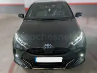 Usado Toyota Yaris Hybrid Style 116 CV (85 kW) 2023 Negro Berlina