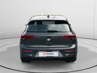 Usado VW Golf VIII Life 111 CV (81 kW) 2024 Gris Utilitario