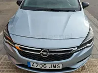 Usado Opel Astra Dynamic 105 CV (77 kW) 2016 Azul Berlina