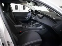 Usado Peugeot 308 Active 130 CV (95 kW) 2023 Blanco Familiar