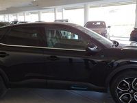 Usado Citroën e-C4 Shine 100 kW (136 CV) 2022 Negro perla nera Berlina