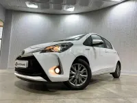Usado Toyota Yaris Hybrid Active 100 CV (73 kW) 2018 Blanco Berlina