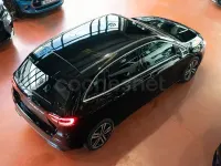 Usado Mercedes B200 150 CV (110 kW) 2021 Negro Utilitario