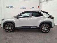 Usado Toyota Yaris Hybrid Sport 116 CV (85 kW) 2024 Gris Utilitario