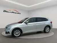Usado Skoda Scala Ambition 95 CV (69 kW) 2023 Gris Utilitario