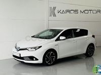 Usado Toyota Auris Hybrid Active 136 CV (100 kW) 2015 Blanco Berlina