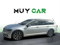 Usado VW Passat Executive 122 CV (89 kW) 2023 Gris / plata Familiar