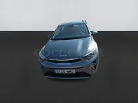 Usado Kia Stonic 101 CV (74 kW) 2023 Gris / plata SUV