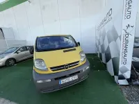 Usado Opel Vivaro 99 CV (72 kW) 2004 Amarillo Monovolumen